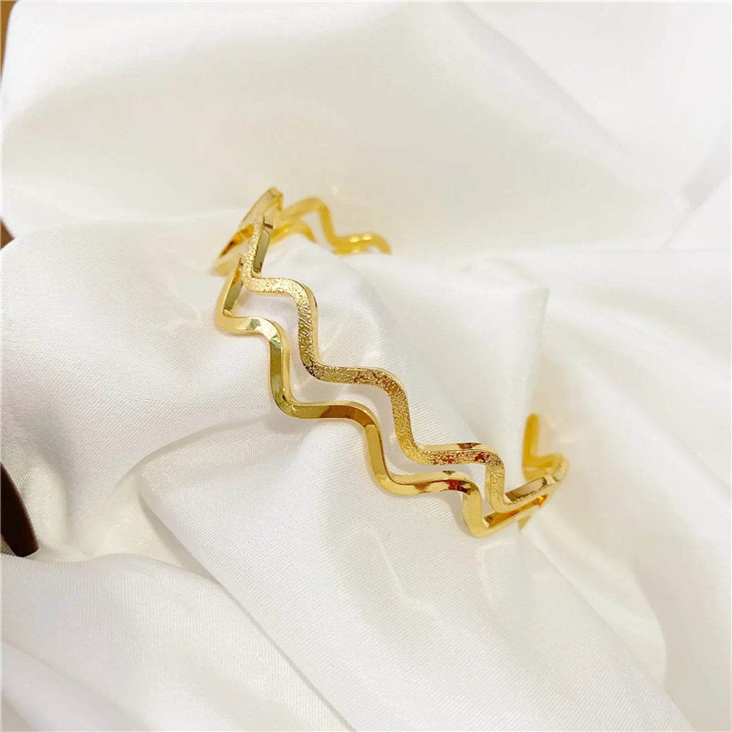 Tide Wave Bracelet